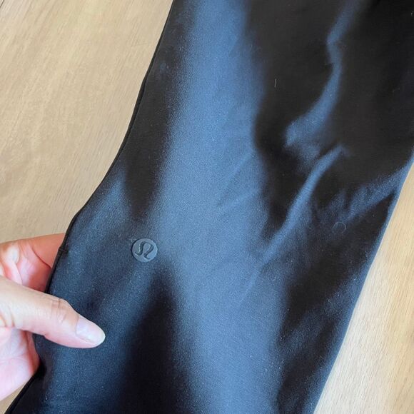 Lululemon women’s black pants size 8 - Picture 7 of 10